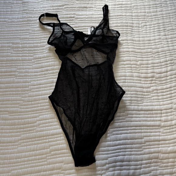 ELSE - Kate Soft Plunge Bodysuit - Picture 3 of 4